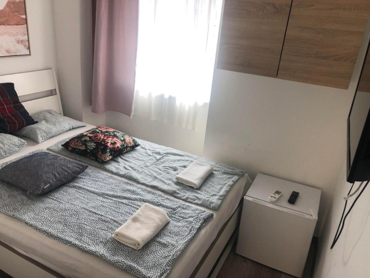 Bella Fiore Mini Rooms 3 Budapest Bagian luar foto