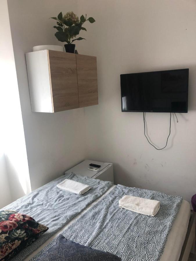 Bella Fiore Mini Rooms 3 Budapest Bagian luar foto
